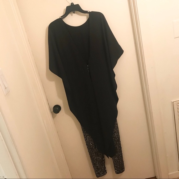 ✨ sequin jumpsuit with capelet - Picture 2 of 7